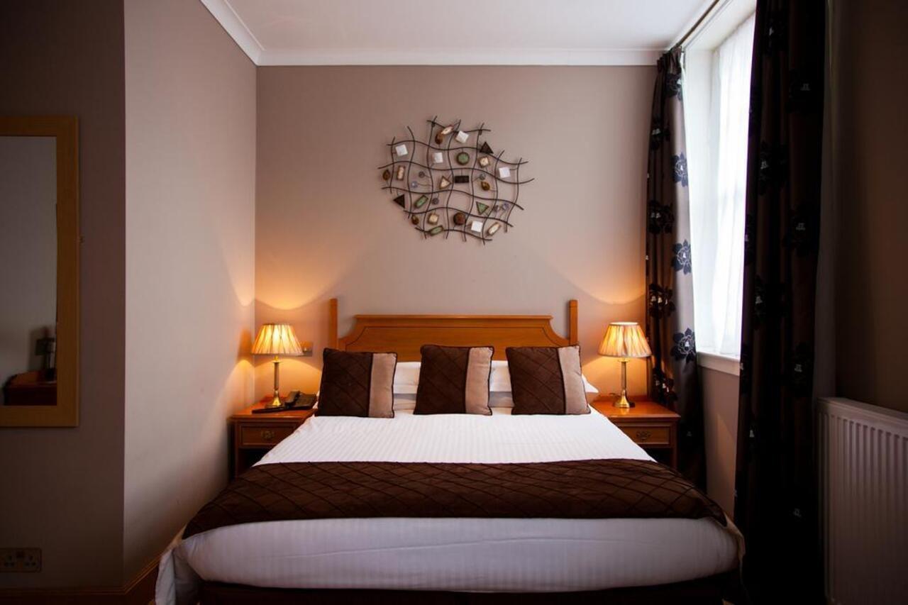 The City Hotel Dunfermline Bagian luar foto