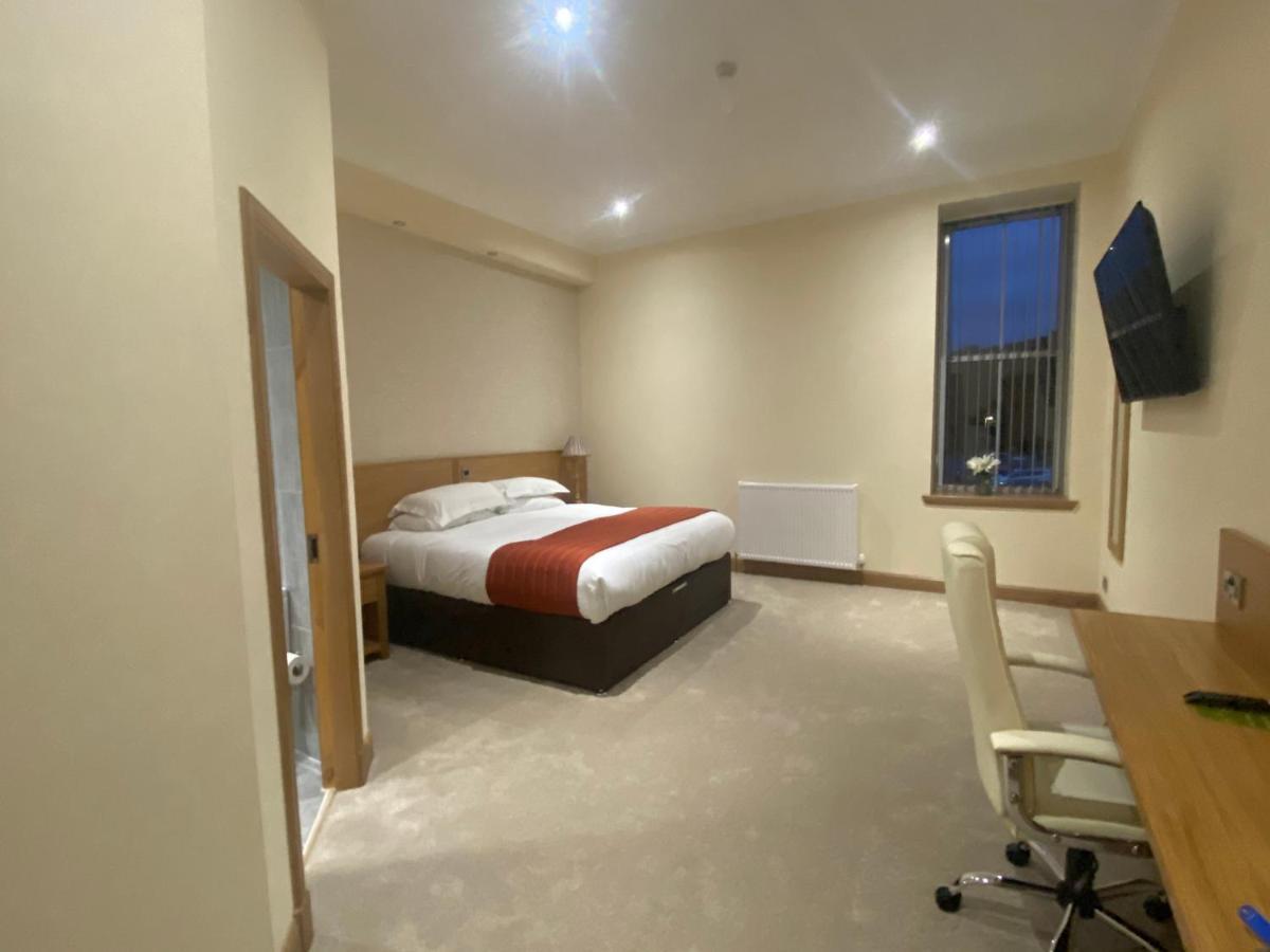 The City Hotel Dunfermline Bagian luar foto