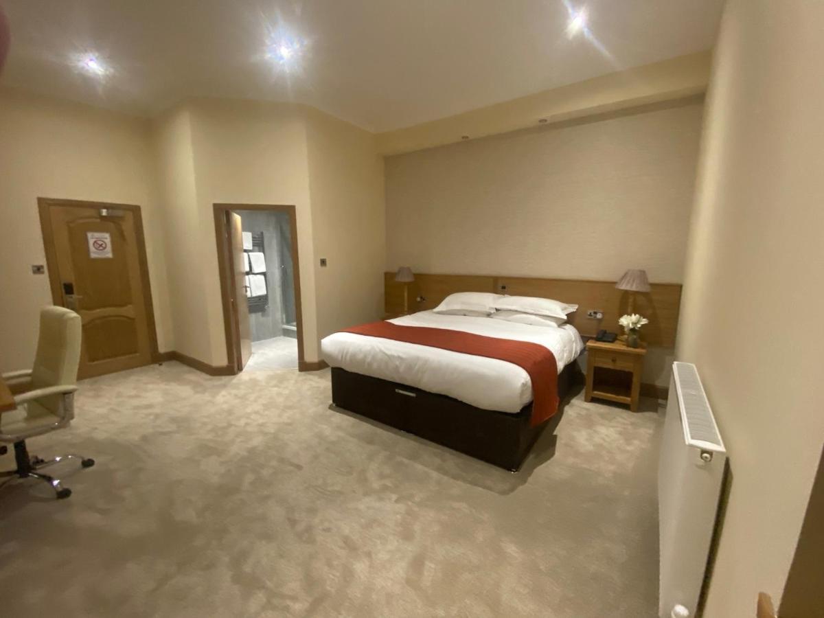 The City Hotel Dunfermline Bagian luar foto