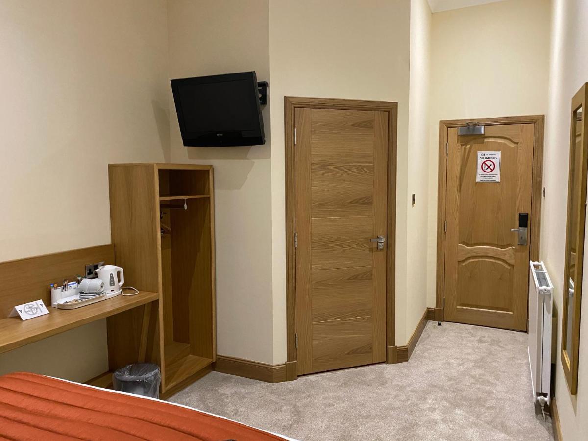 The City Hotel Dunfermline Bagian luar foto